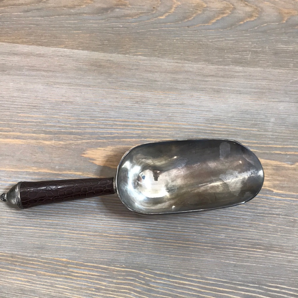 🖤 Towle  Vintage🖤…Silver-plated Ice Scooper!